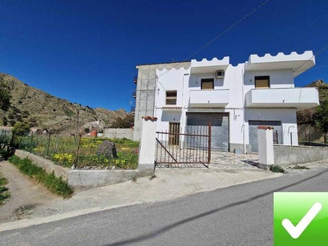 Villa Indipendente in vendita a Calabria, Reggio Calabria