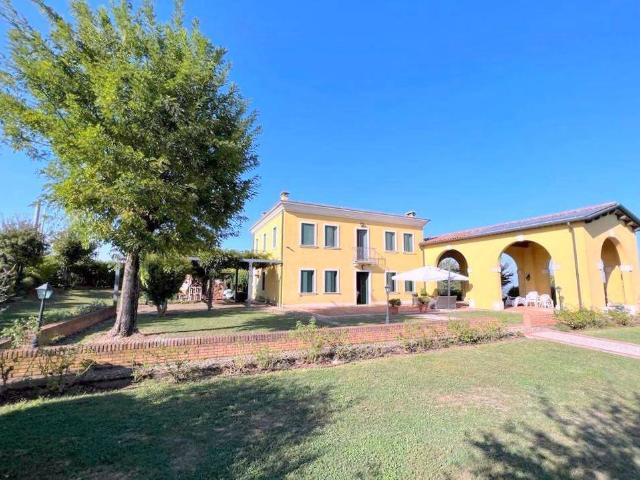 Villa Indipendente in vendita a Montebello Vicentino, Veneto