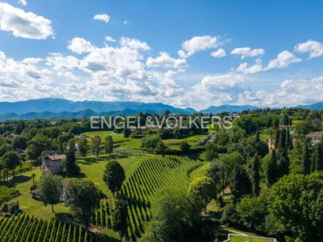 Villa Indipendente in vendita a Mercato Vecchio, Montebelluna