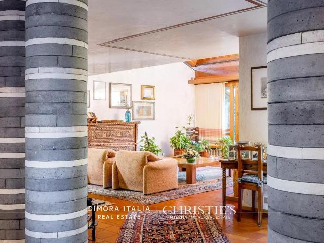 Villa Indipendente in vendita a Montebelluna, Veneto