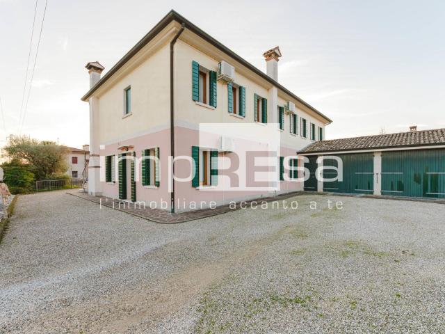 Villa Indipendente in vendita a Caonada, Montebelluna