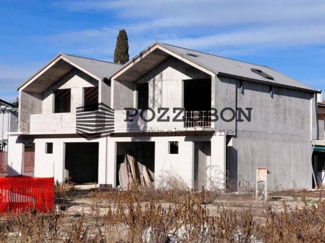 Villa Indipendente in vendita a Guarda, Montebelluna