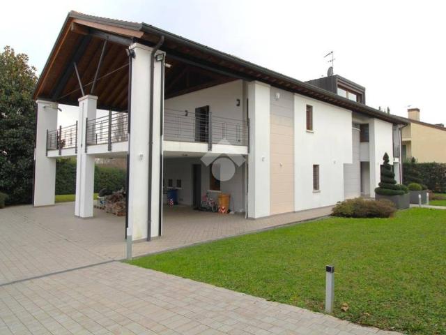 Villa Indipendente in vendita a Posmon, Montebelluna