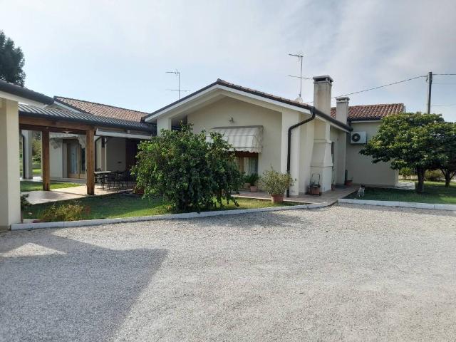 Villa Indipendente in vendita a Caonada, Montebelluna