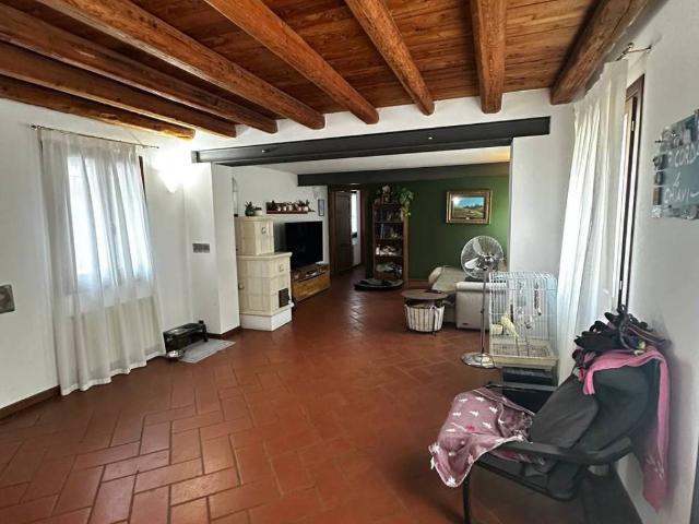 Villa Indipendente in vendita a Guarda, Montebelluna