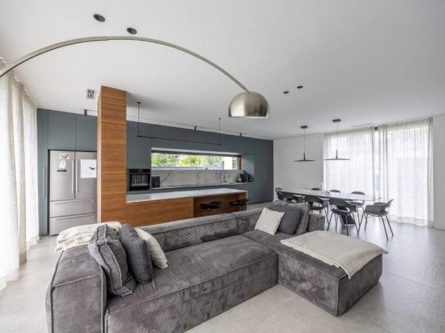 Villa Indipendente in vendita a Contea, Montebelluna