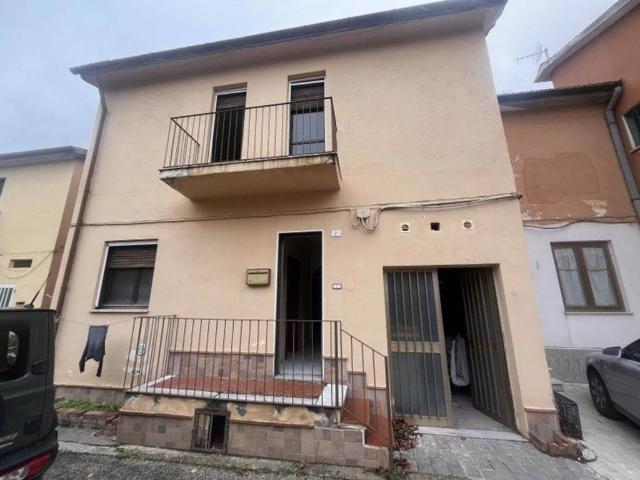 Villa Indipendente in vendita a Montecalvo Irpino, Campania