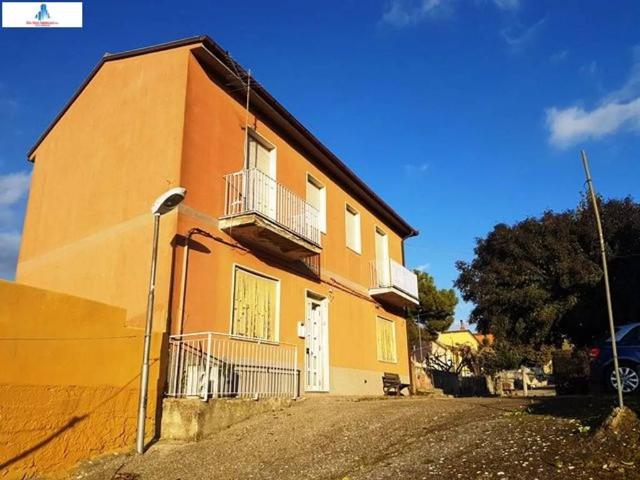 Villa Indipendente in vendita a Montecalvo Irpino, Campania