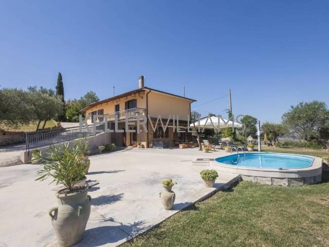 Villa Indipendente in vendita a Montecalvo Irpino, Campania