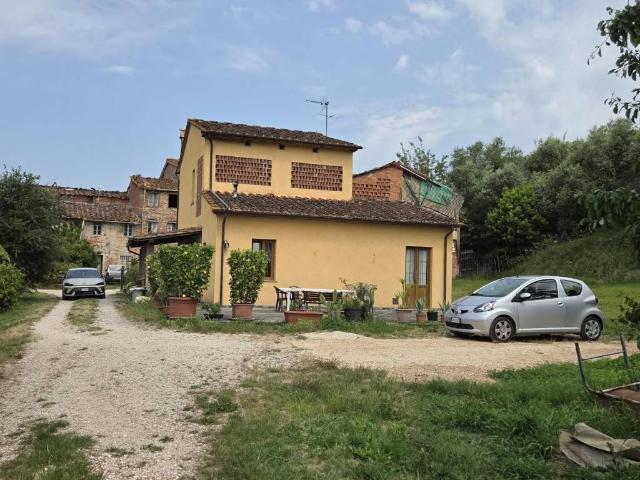 Villa Indipendente in vendita a Montecarlo, Toscana