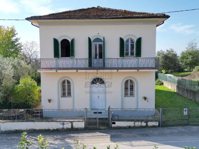 Villa Indipendente in vendita a San Giuseppe, Montecarlo
