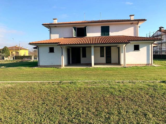 Villa Indipendente in vendita a San Salvatore, Montecarlo