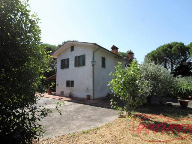Villa Indipendente in vendita a San Salvatore, Montecarlo