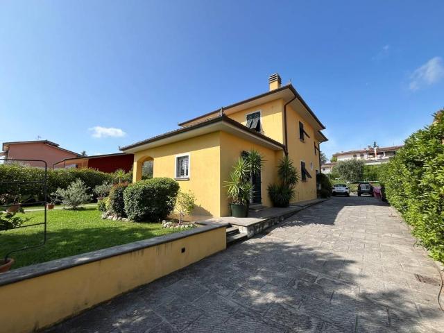 Villa Indipendente in vendita a San Giuseppe, Montecarlo