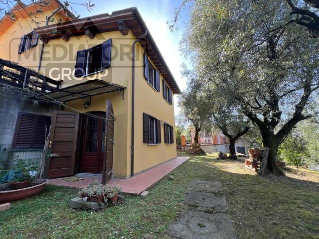Villa Indipendente in vendita a San Salvatore, Montecarlo
