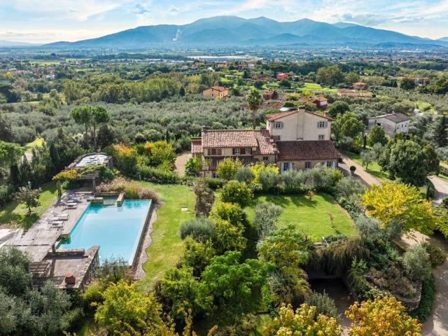 Villa Indipendente in vendita a Montecarlo, Lucca