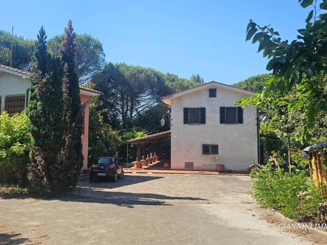Villa Indipendente in vendita a Montecarlo, Lucca