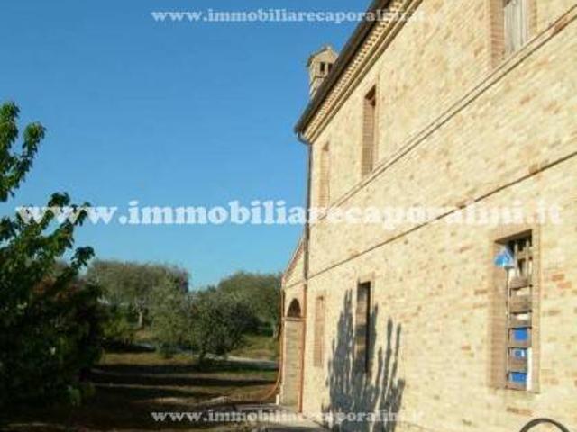 Villa Indipendente in vendita a Marche, Macerata