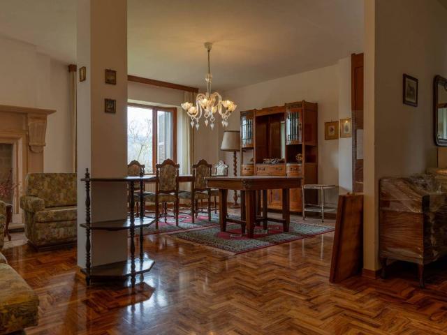 Villa Indipendente in vendita a Marche, Macerata