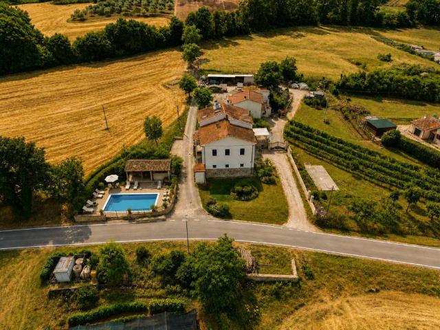 Villa Indipendente in vendita a Montecastrilli, Terni