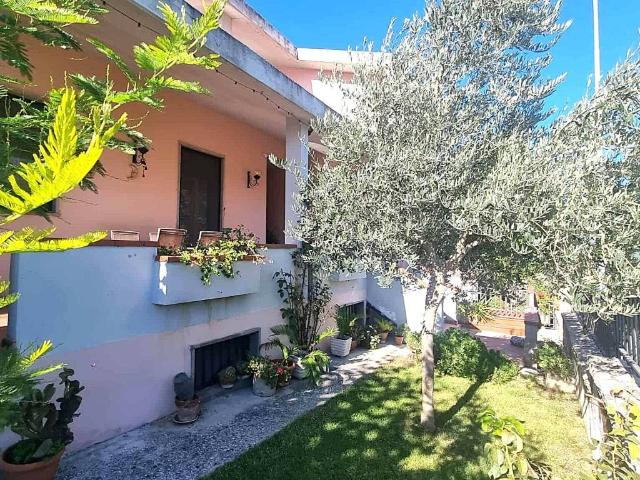 Villa Indipendente in vendita a Montecastrilli, Umbria