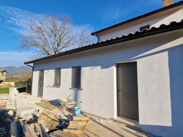Villa Indipendente in vendita a Montecastrilli, Umbria