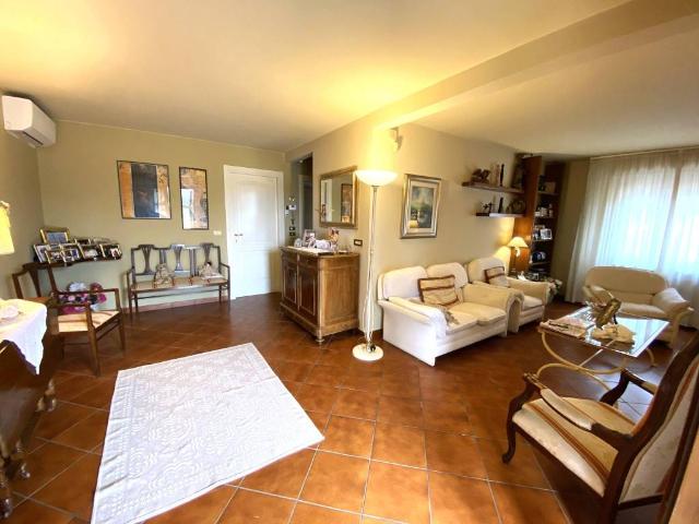Villa Indipendente in vendita a Gallo, Montecatini Terme