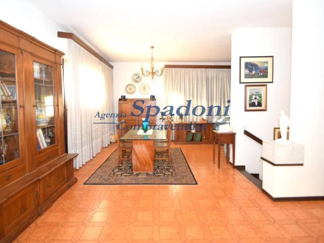 Villa Indipendente in vendita a Montecatini Terme, Toscana