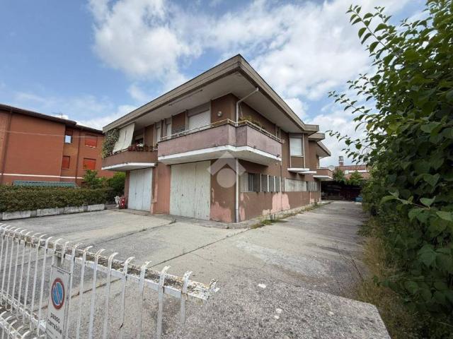 Villa Indipendente in vendita a Gallo, Montecatini Terme