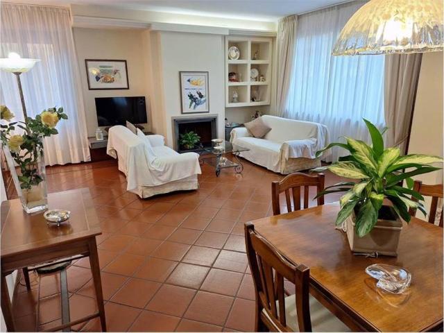 Villa Indipendente in vendita a Gallo, Montecatini Terme