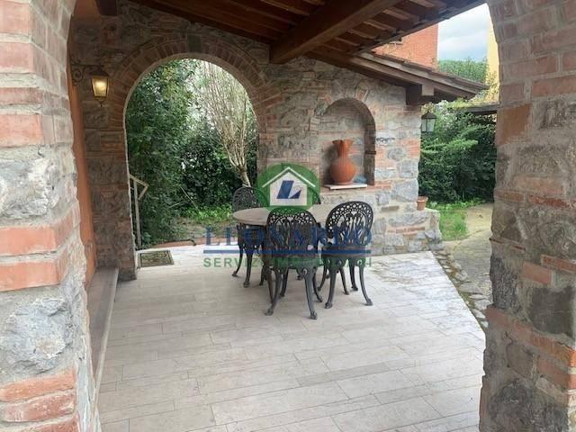 Villa Indipendente in vendita a Montecatini Terme, Pistoia