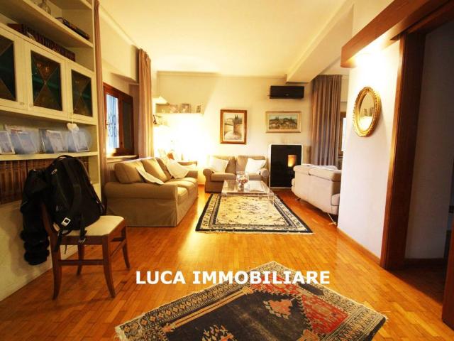 Villa Indipendente in vendita a Montecatini Terme, Pistoia