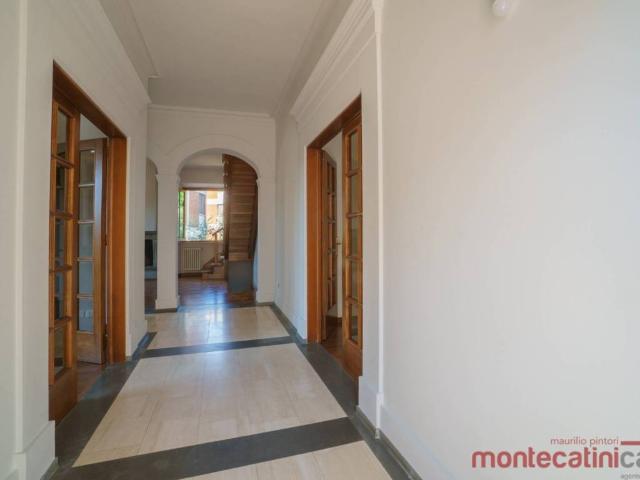 Villa Indipendente in vendita a Montecatini Terme, Toscana