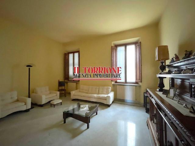 Villa Indipendente in vendita a Montecatini Terme, Toscana