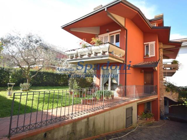 Villa Indipendente in vendita a Gallo, Montecatini - Terme