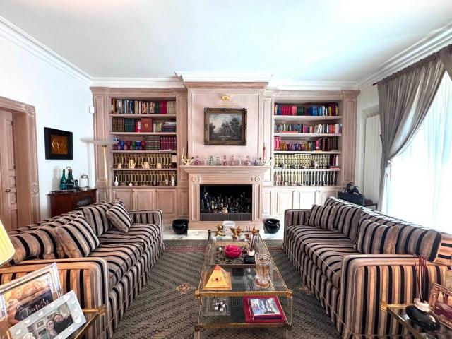 Villa Indipendente in vendita a Montecatini Terme, Toscana