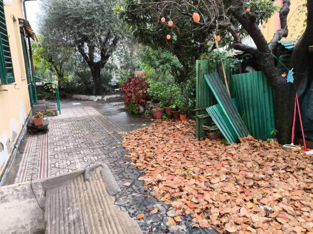 Villa Indipendente in vendita a Gallo, Montecatini Terme