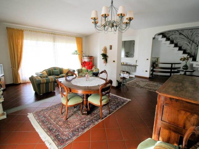 Villa Indipendente in vendita a Gallo, Montecatini - Terme