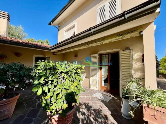 Villa Indipendente in vendita a Montecatini Terme, Pistoia