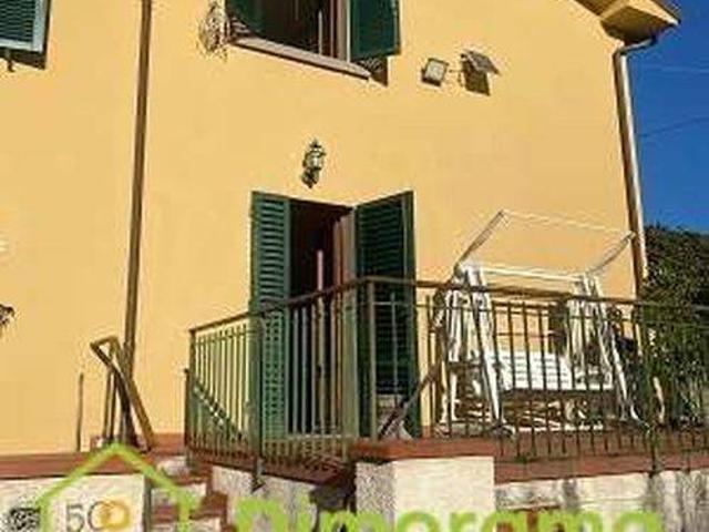 Villa Indipendente in vendita a Montecatini Alto, Montecatini Terme