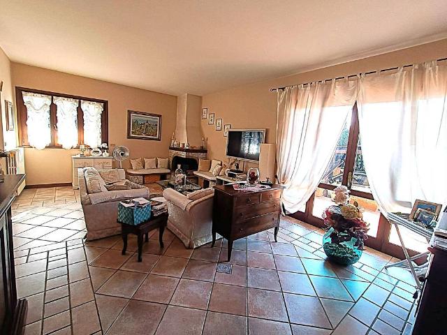 Villa Indipendente in vendita a Gallo, Montecatini Terme