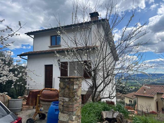 Villa Indipendente in vendita a San Michele, Montecatini Val Di Cecina