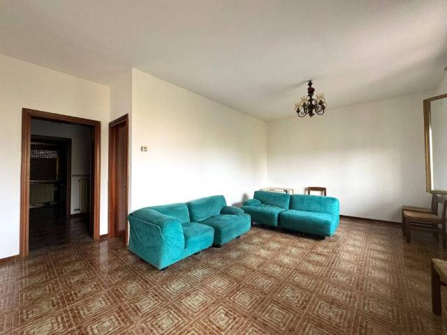 Villa Indipendente in vendita a Montecchia Di Crosara, Veneto