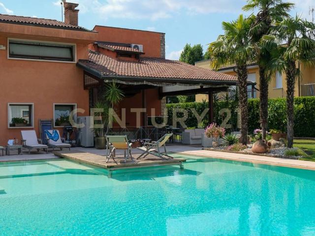 Villa Indipendente in vendita a Montecchia Di Crosara, Veneto