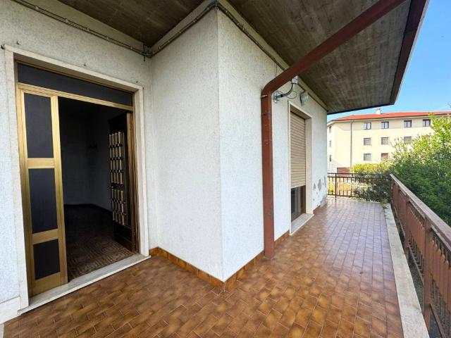 Villa Indipendente in vendita a Montecchia Di Crosara, Veneto