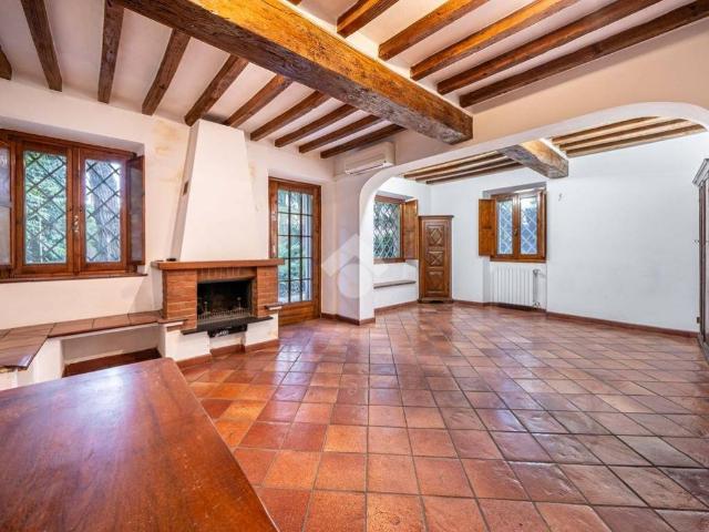 Villa Indipendente in vendita a Val d’Enza, Re