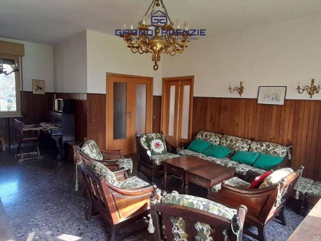 Villa Indipendente in vendita a Val d’Enza, Re