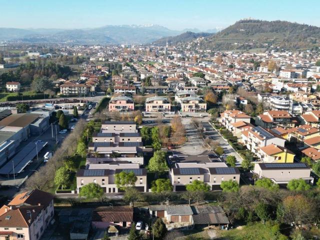 Villa Indipendente in vendita a Alte Ceccato, Montecchio Maggiore