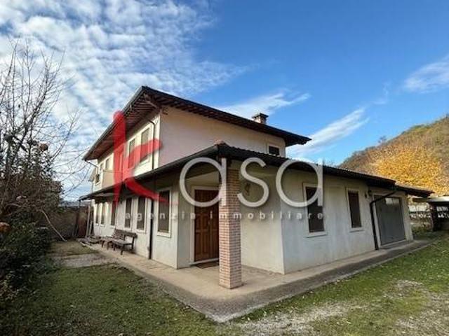 Villa Indipendente in vendita a Montecchio Maggiore, Veneto