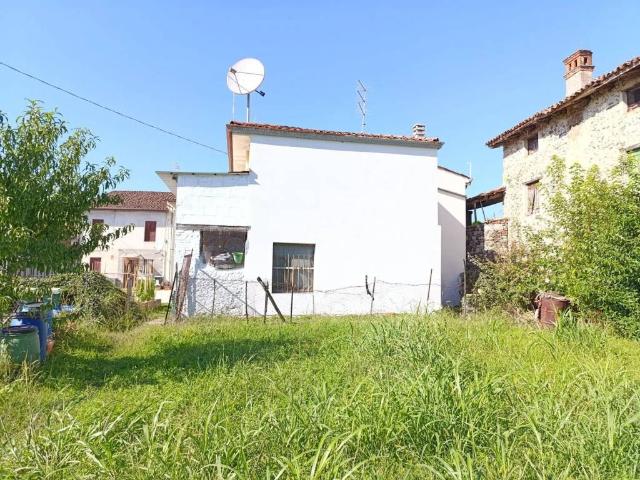 Villa Indipendente in vendita a Montecchio Precalcino, Veneto